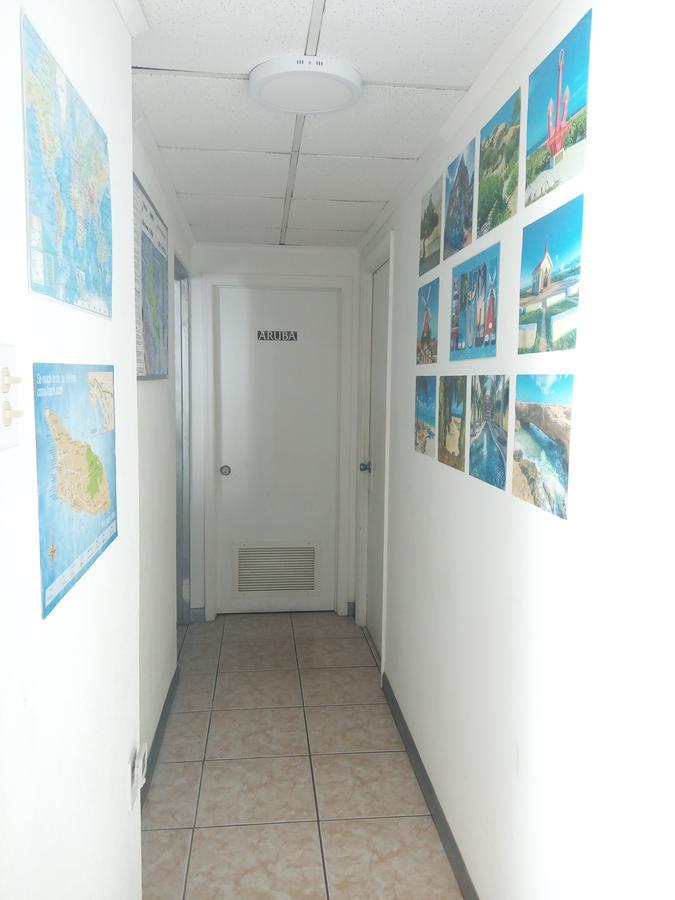 Hostel Room Aruba โอรันเยสตัด ภายนอก รูปภาพ